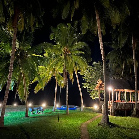 Yonan River Face Safari Resort Udawalawe Buitenkant foto