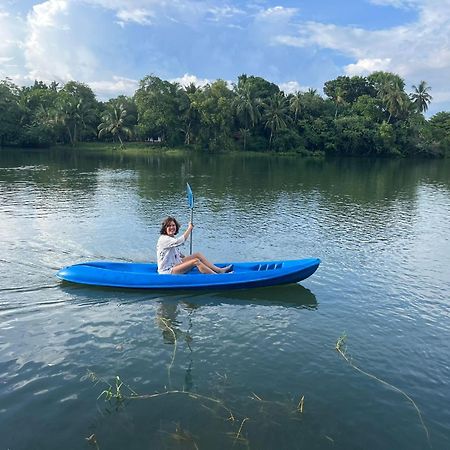 Yonan River Face Safari Resort Udawalawe Buitenkant foto