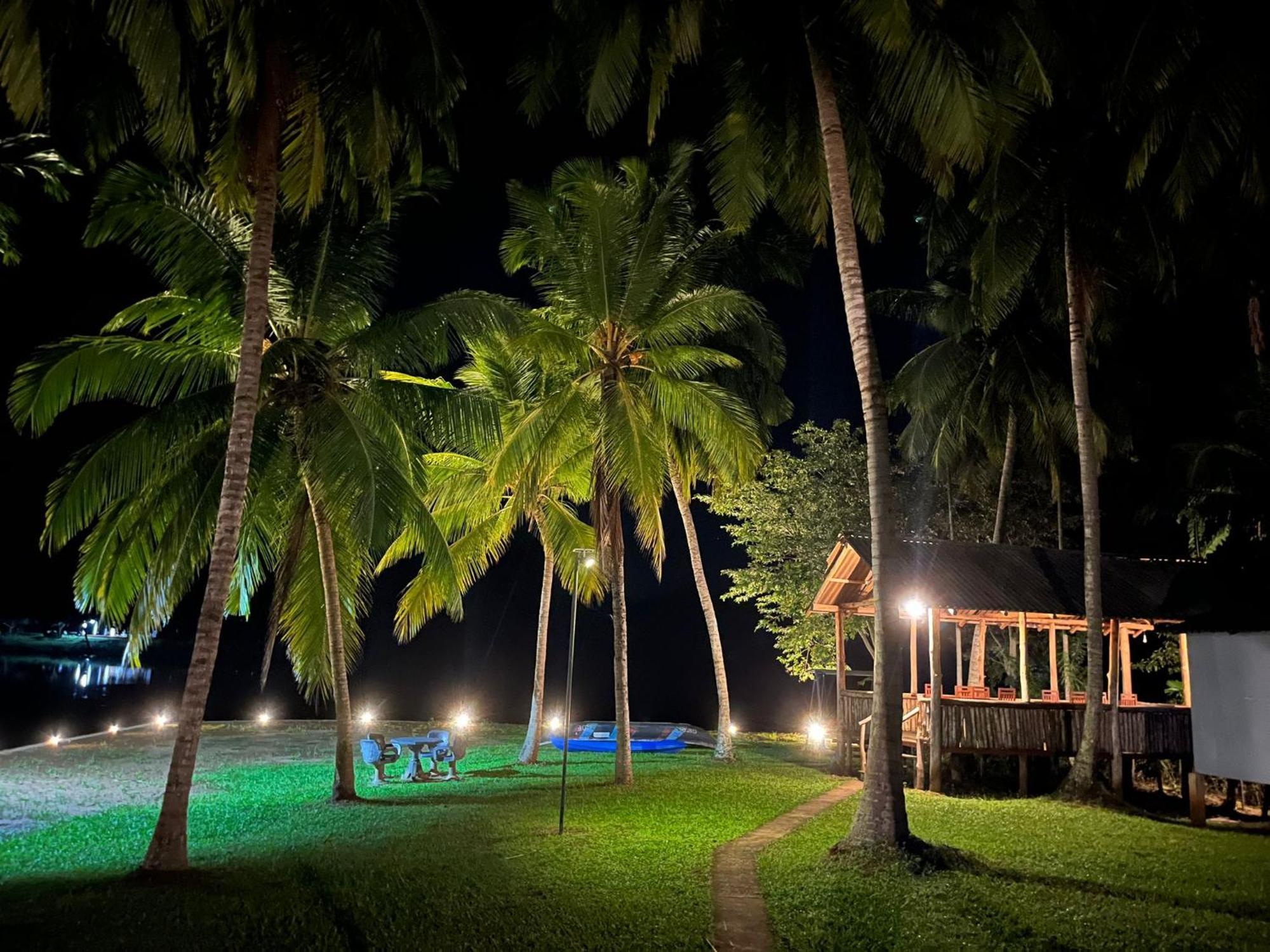 Yonan River Face Safari Resort Udawalawe Buitenkant foto